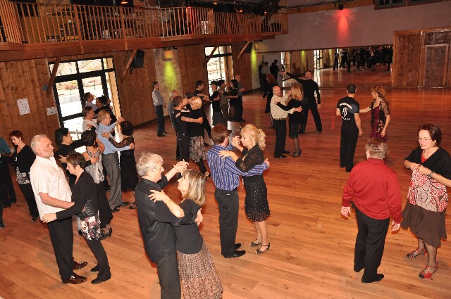 min 2009 11 29 station danse 083